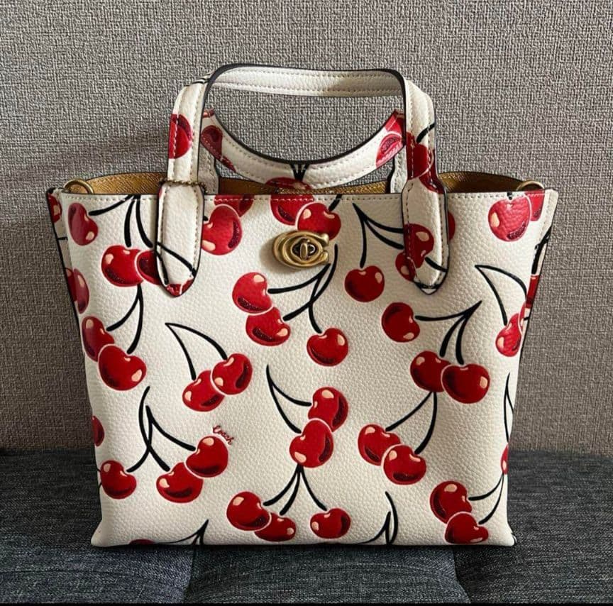 本革✨2way✨COACH✨コーチ✨ショルダーバッグ✨チェリー✨ウィロウトート✨