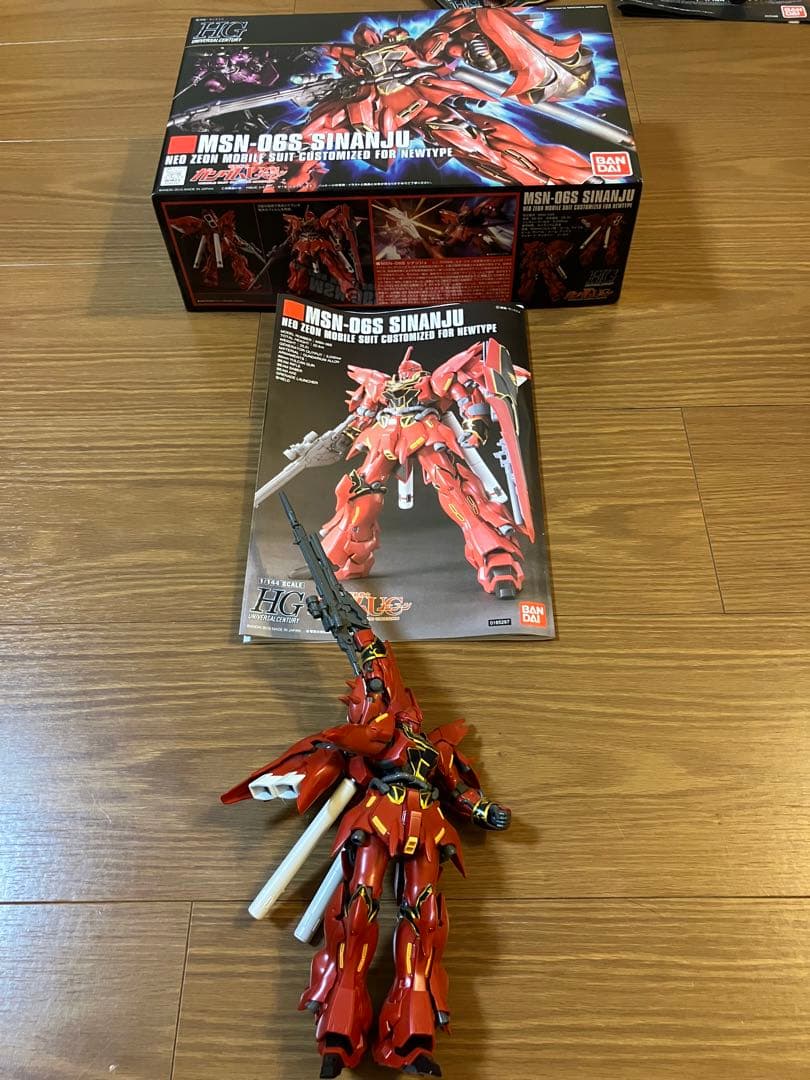 【匿名配送】　ジャンク品　ガンプラ8体　フィギュア2体　まとめ売り