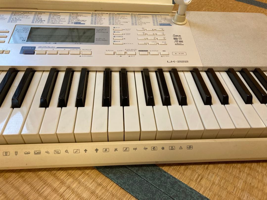 CASIO LK-222 光ナビゲーション　キーボード 61鍵