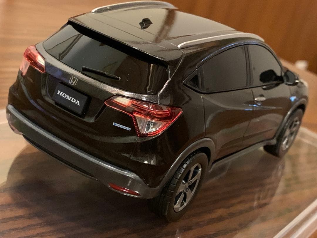 ホンダ ヴェゼル RU系 カラーサンプル模型 （ミスティグリーンパール）ミニカー