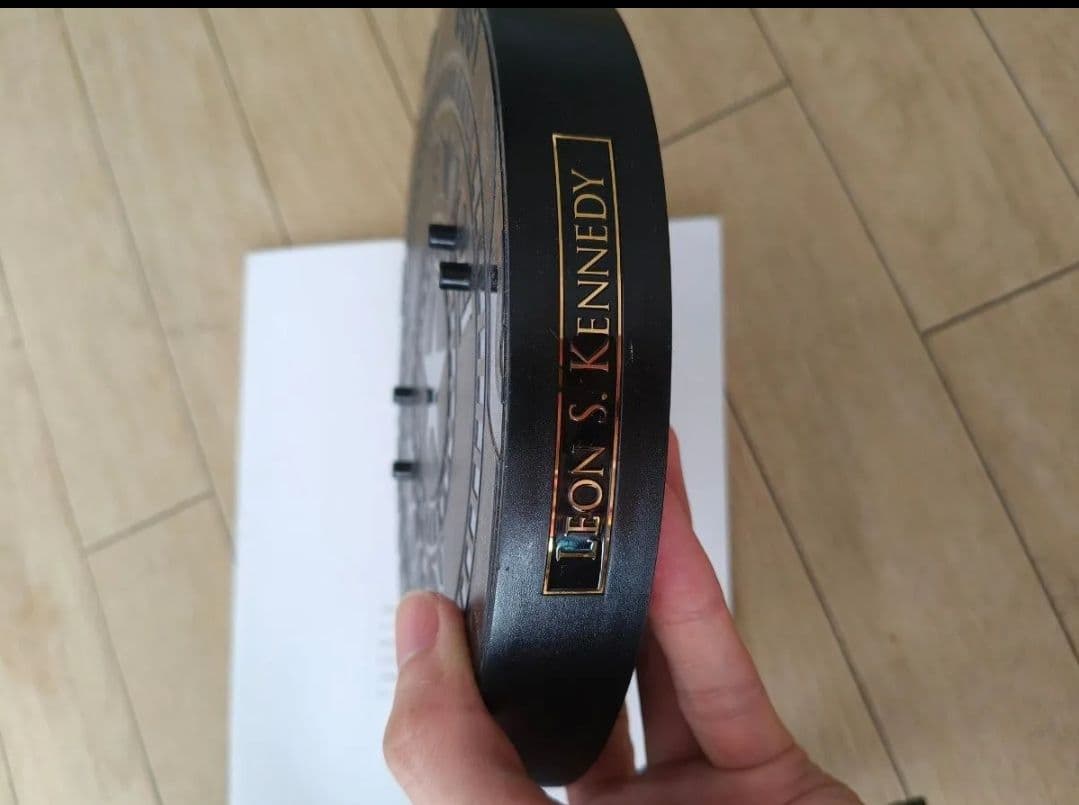 バイオハザード レオン RE フィギュア BIOHAZARD