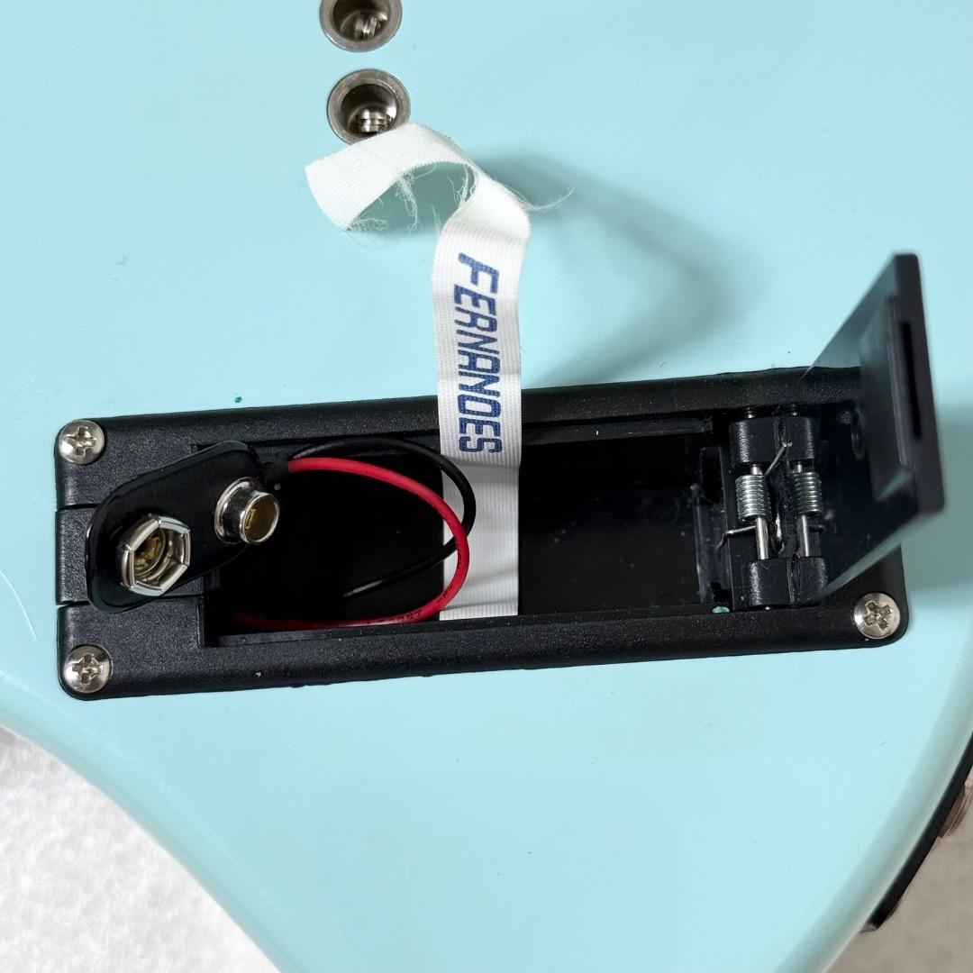 動作品 ZO-3 アンプ内臓 エレキギター フェルナンデス FERNANDES