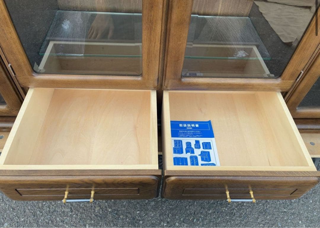 カリモク　照明付き　サイドボード　リビングボード　キャビネット　飾り棚　シェルフ