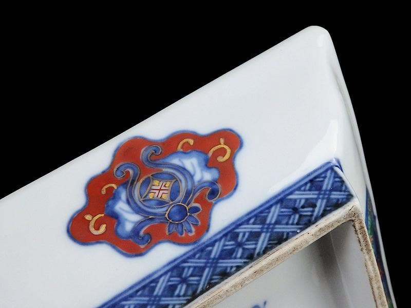 大聖寺伊万里　金襴手　七宝紋に寿紋の図　角皿　N624AS-CUv