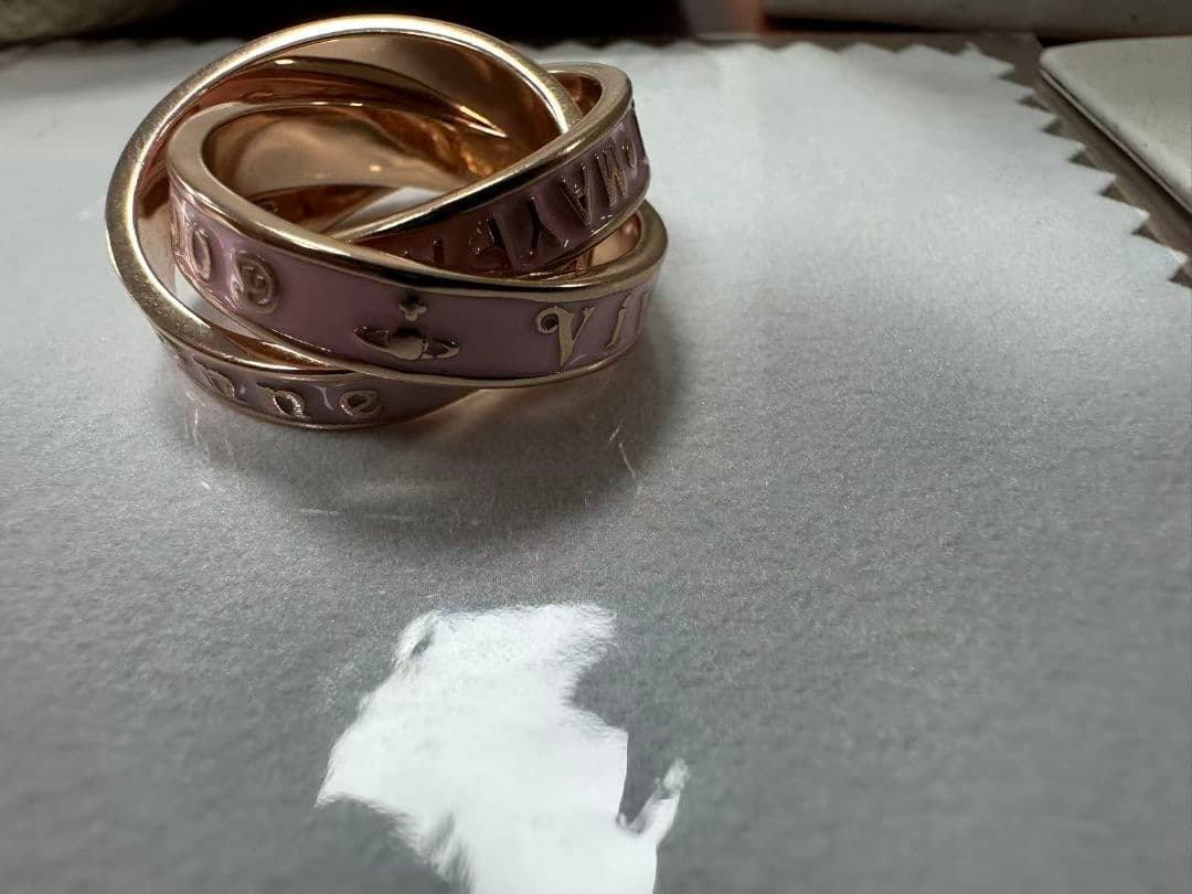 Vivienne Westwood ピンク スリーストラップリング