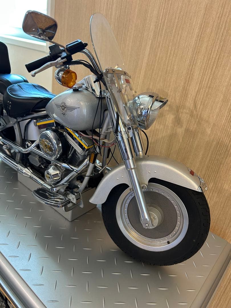 ディアゴスティーニ FAT BOY ハーレーダビッドソン 1/4 模型