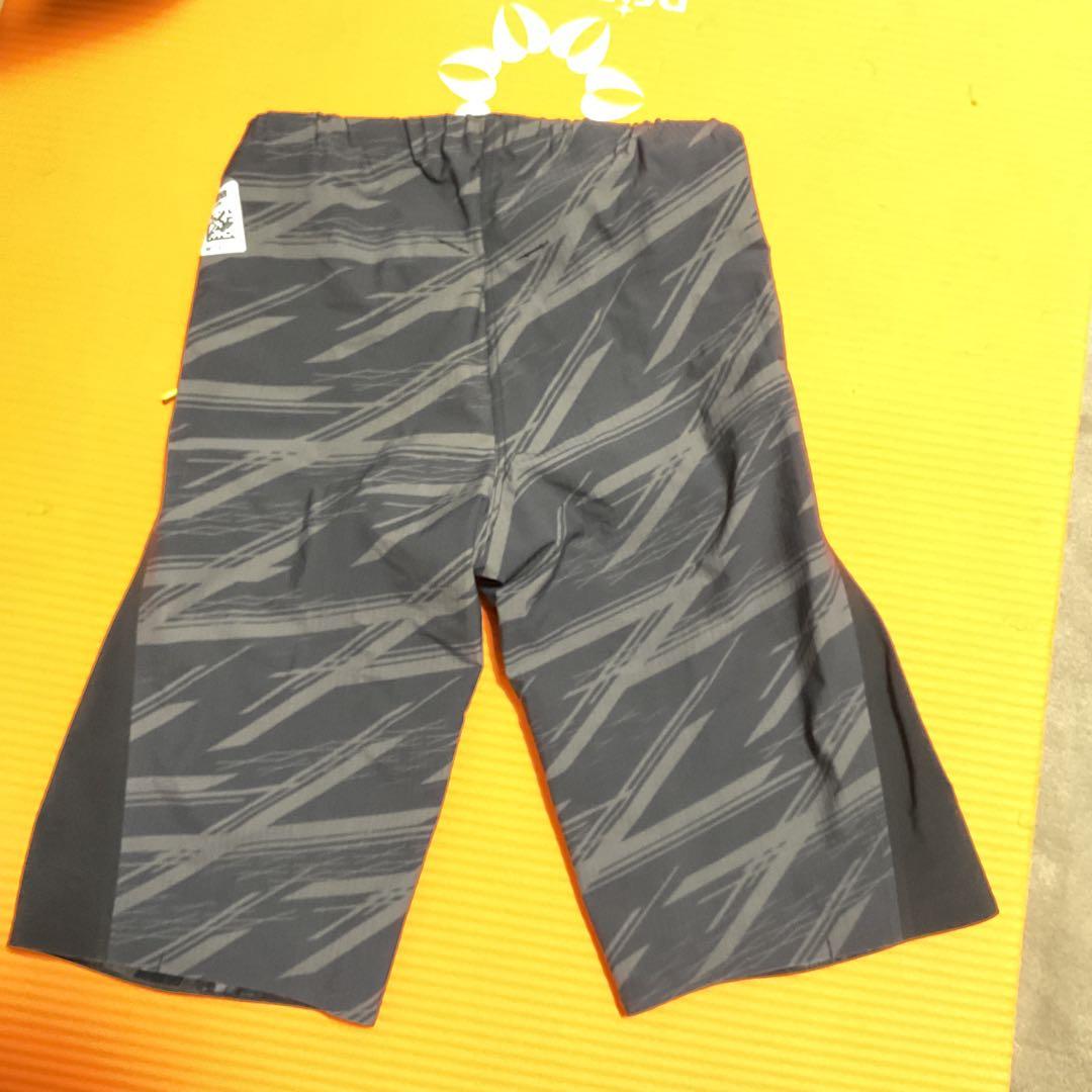 Mizuno 競泳水着 黒/グレー ストライプ