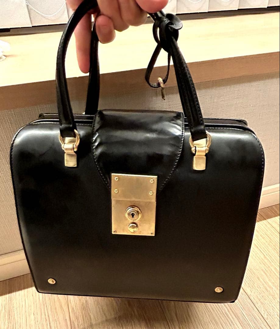 【最終価格】トムブラウン　thom browne レザーハンドバッグ