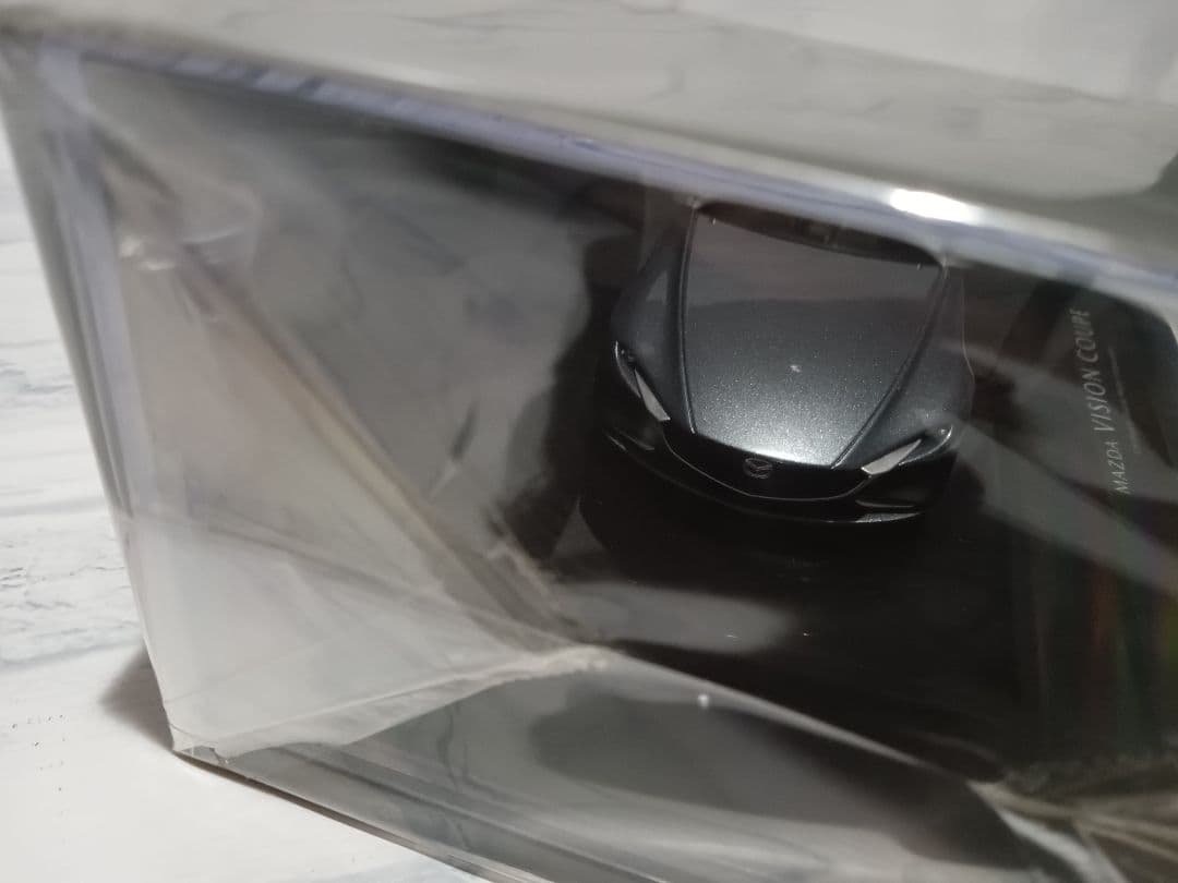 1/43 マツダ　ビジョンクーペ　ディーラー品　ミニカー