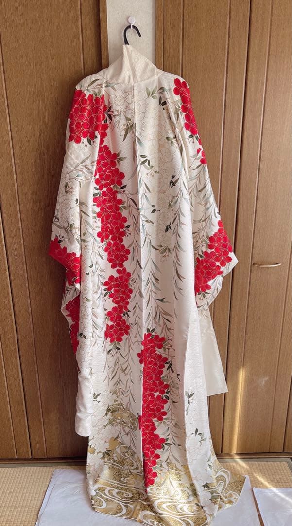 成人式振袖 晴れ着 着物一式 紗綾型 赤白桜 流水紋 純絹 金襴 170cmXL