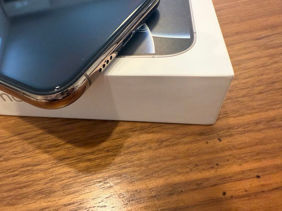バッテリー100% iPhone 11 Pro max 256GB SIMフリー