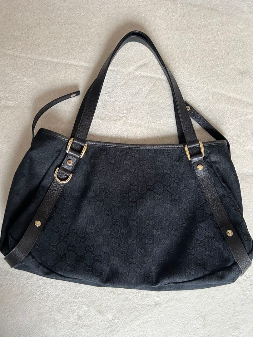 Ｐ　GUCCI トートバック　黒GGキャンバス