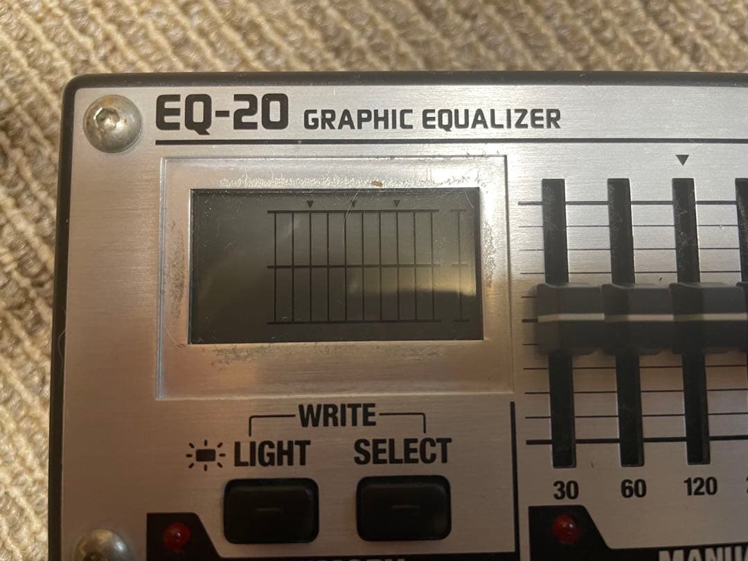 BOSS EQ-20 グラフィックイコライザー
