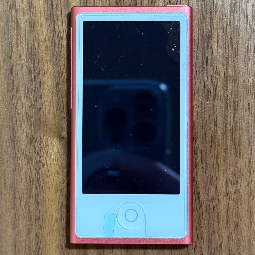 Apple iPod nano（第7世代）ピンク 16GB　シリコンカバー付き