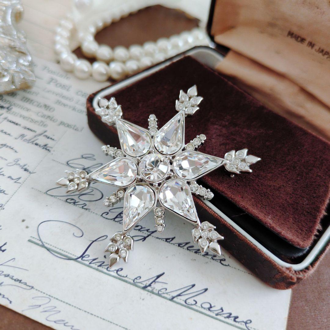 MMA メトロポリタン美術館 スノーフレーク ブローチ 雪の結晶 スワロフスキー