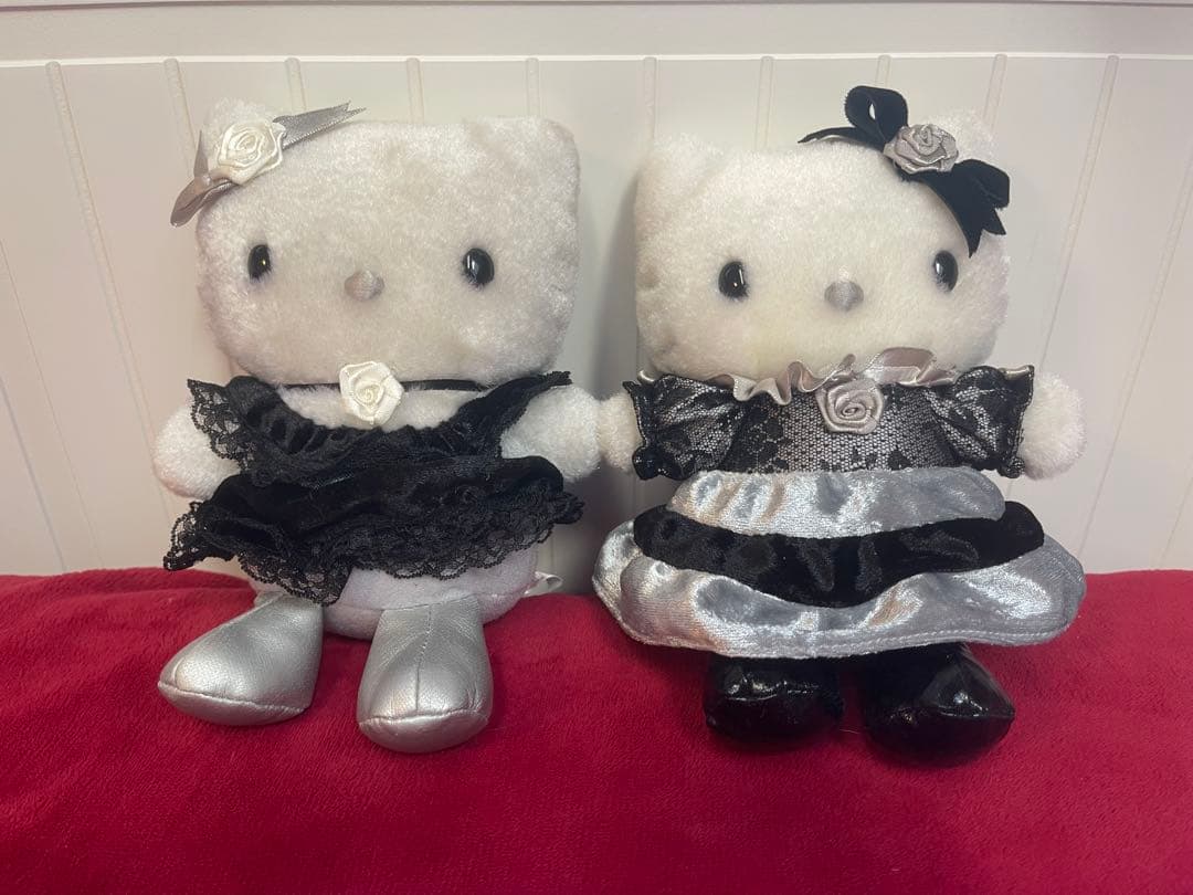 レア☆キティ デラックスブラック&シルバードレス ドール 2体 ぬいぐるみ