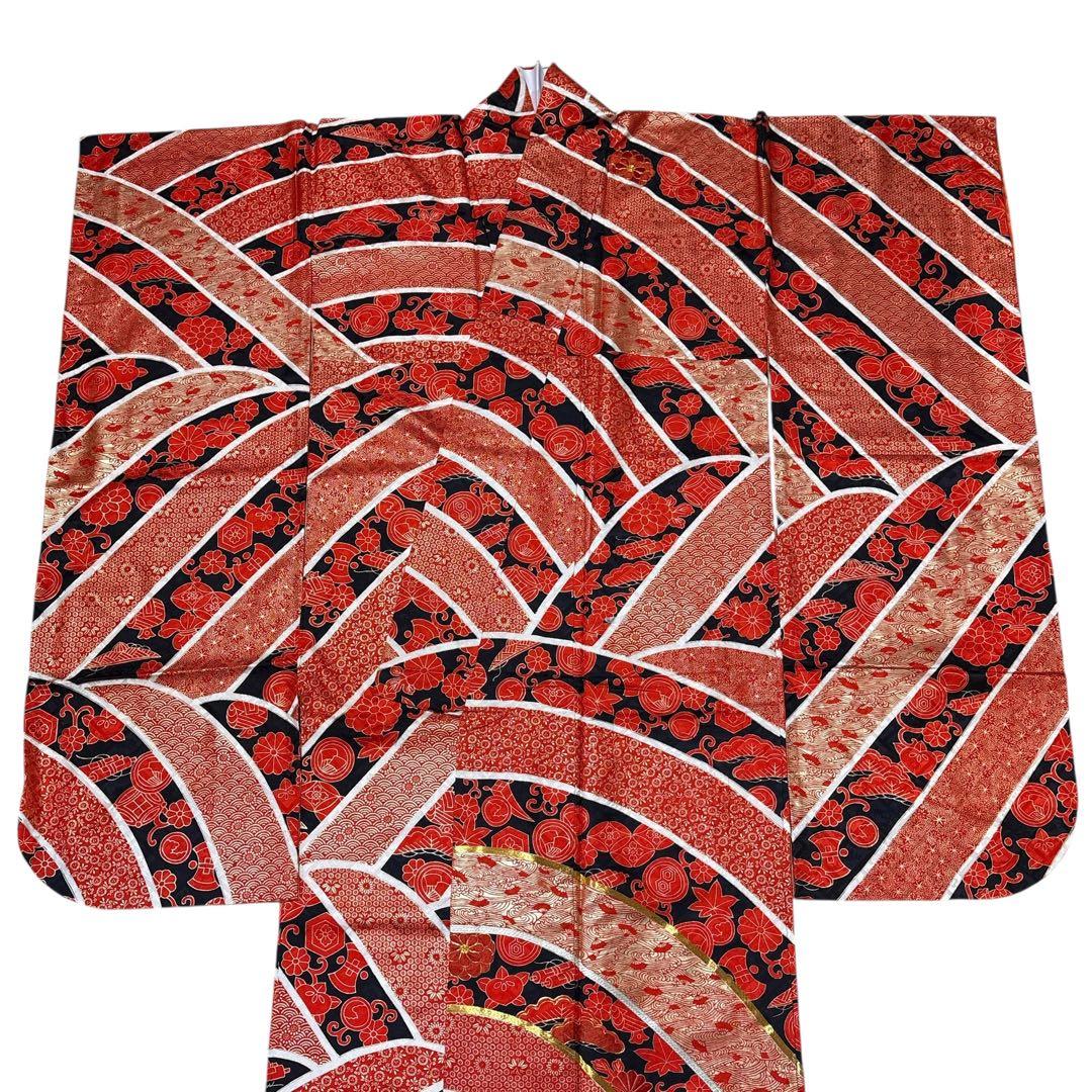 (あ996)赤黒白金 祝い柄の荒波のような斜めストライプ振袖㊗️⑤点セット