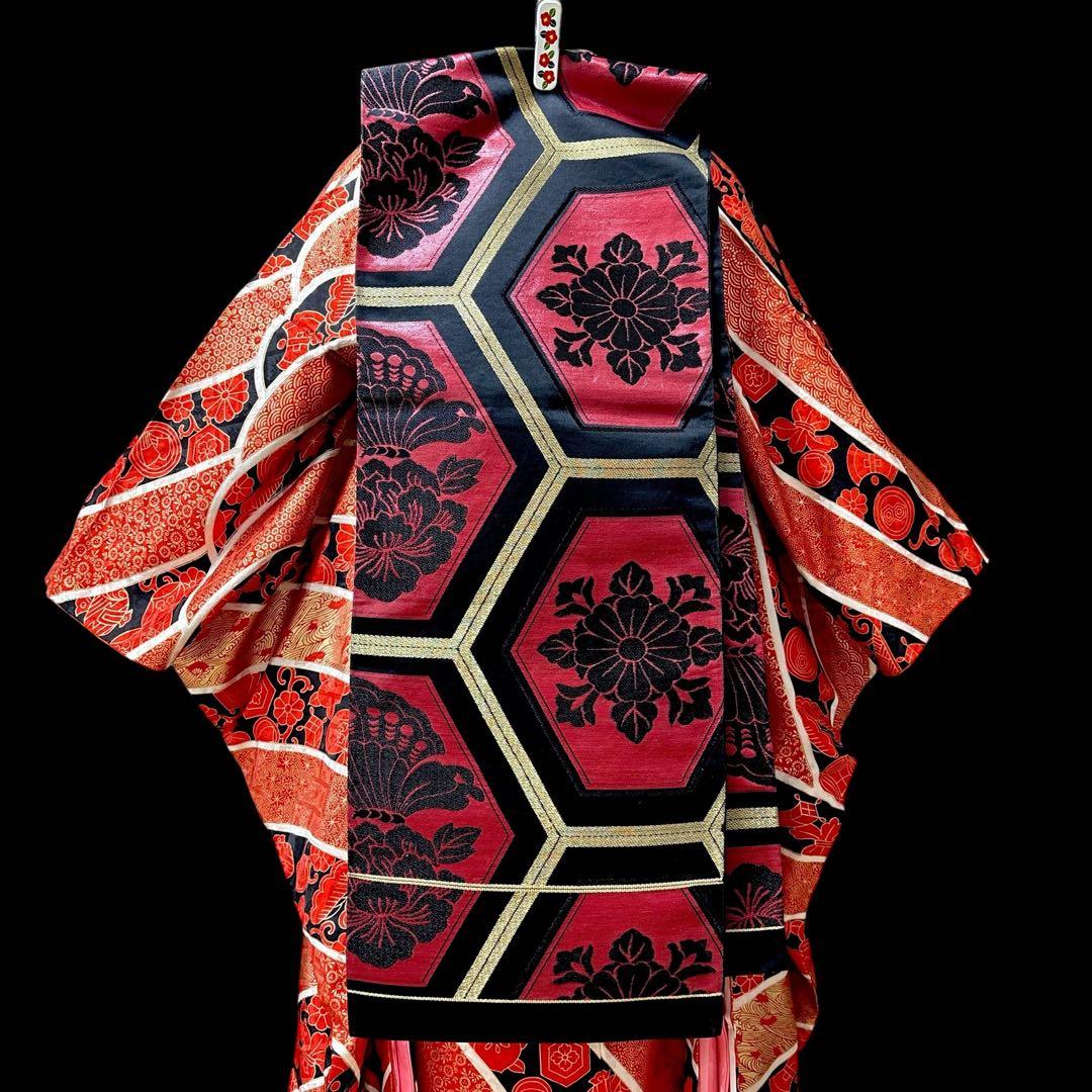 (あ996)赤黒白金 祝い柄の荒波のような斜めストライプ振袖㊗️⑤点セット