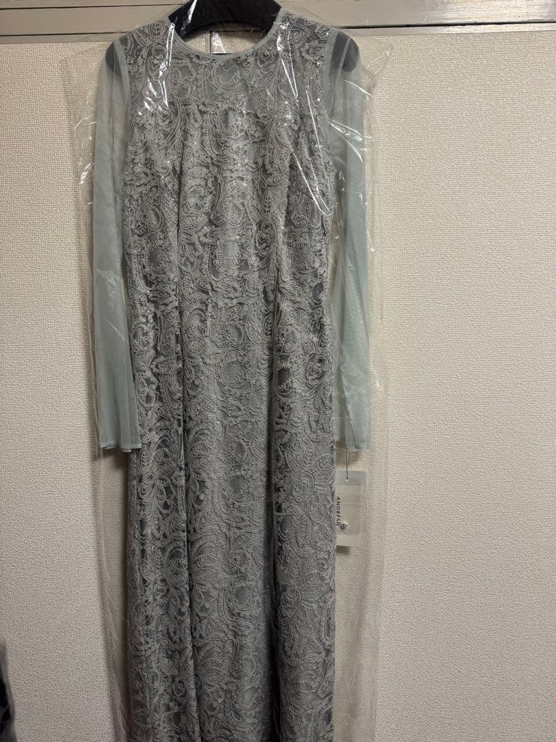 スーツ・フォーマル・ドレス leaf embroidery back design dress