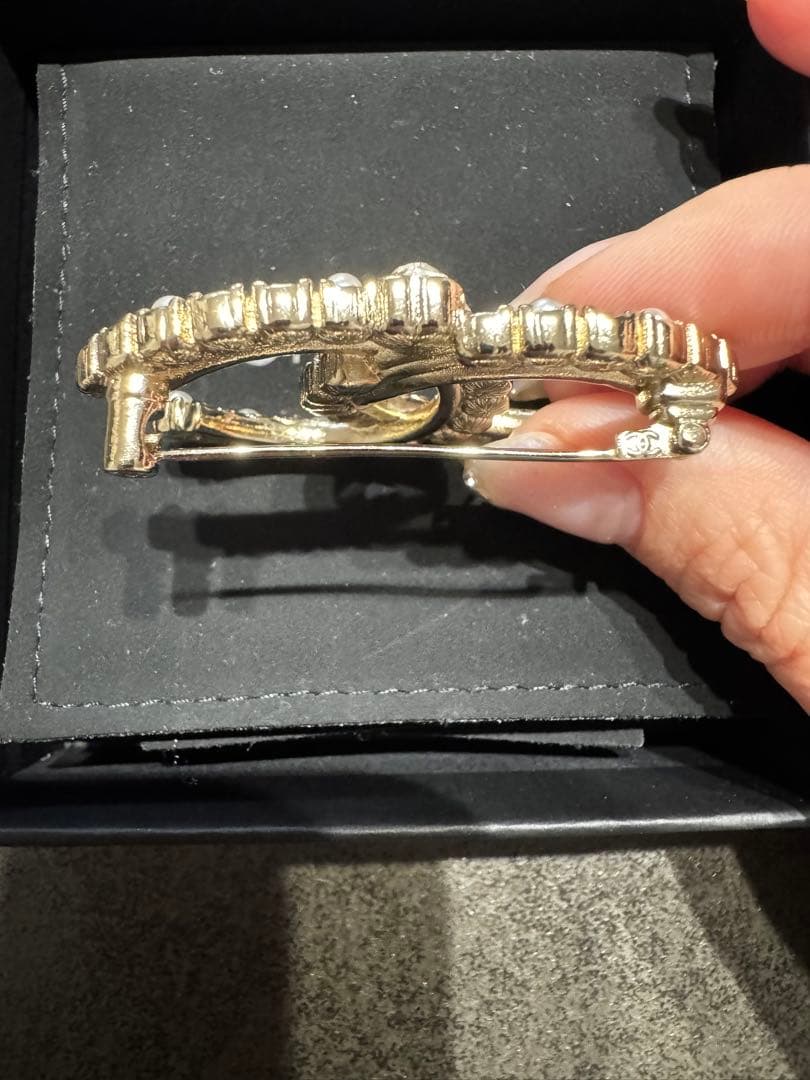 美品　シャネル　パール＆クリスタルブローチ