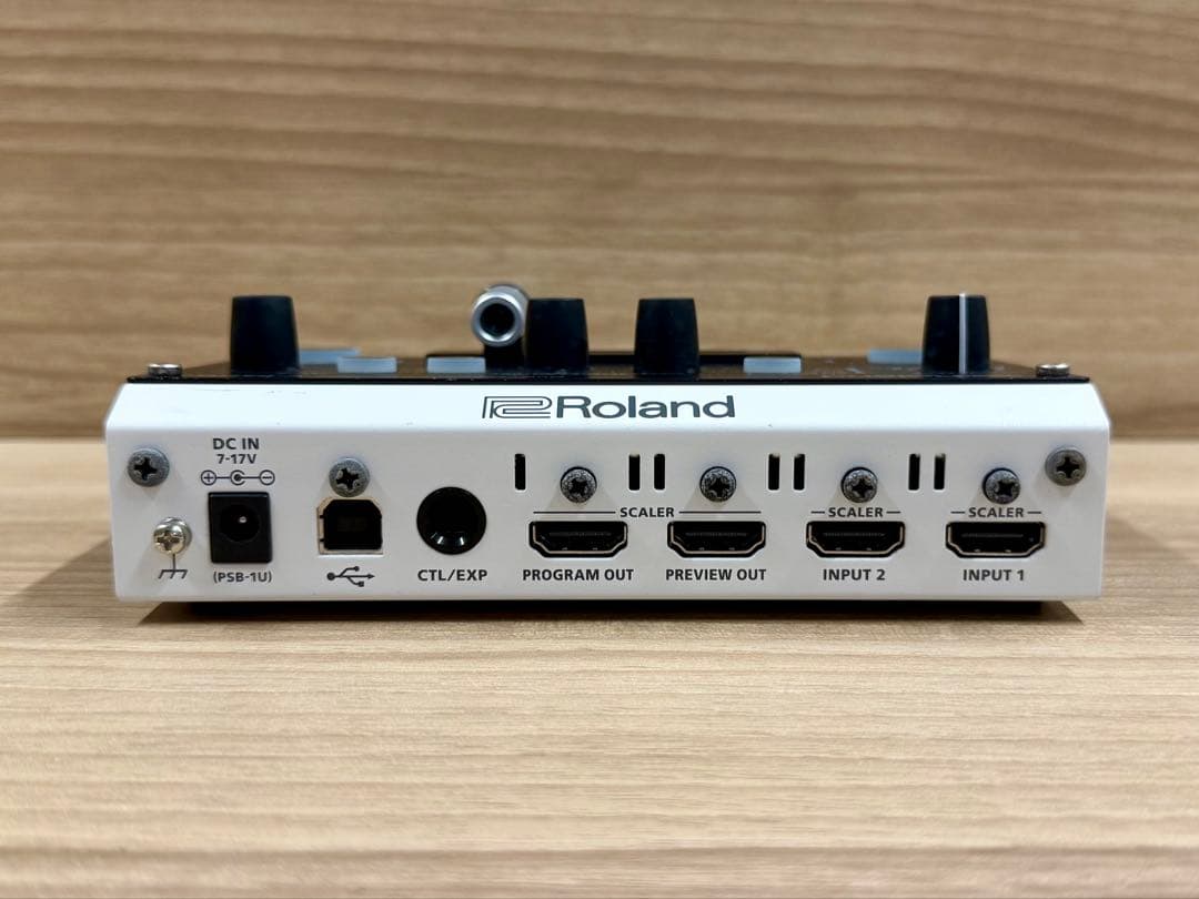 Roland V-02HD スケーラー内蔵 2CH ビデオスイッチャー