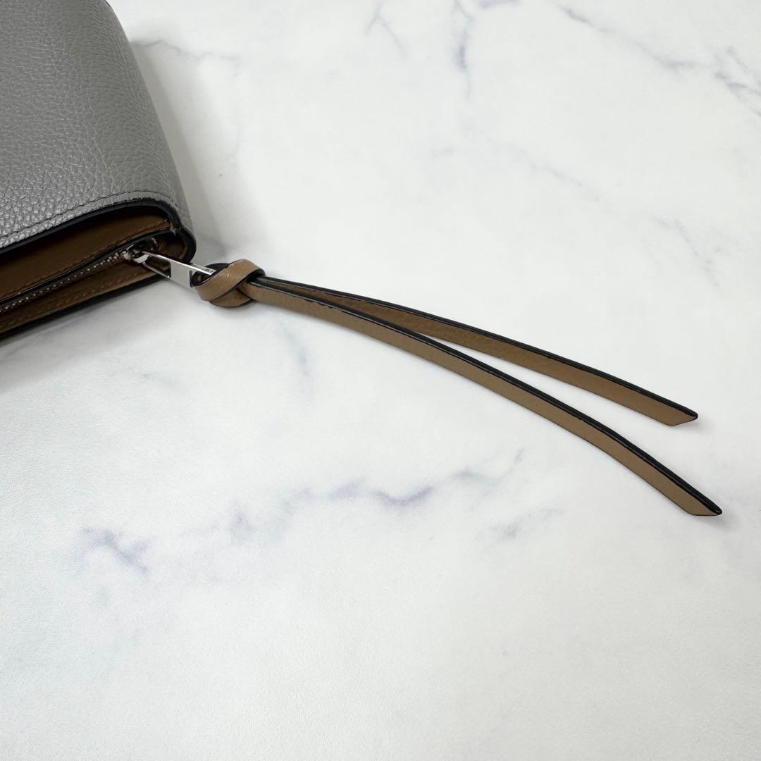 ロエベ LOEWE コンパクトジップウォレット 二つ折り財布 コンパクト グレー