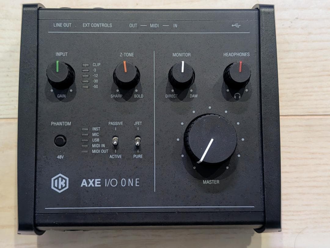 IK Multimedia AXE I/O ONE オーディオインターフェース