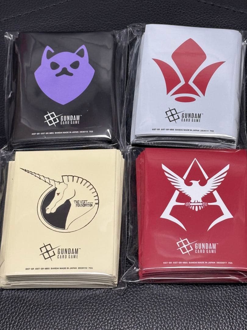 ガンダムカードゲーム　スリーブ　4種セット