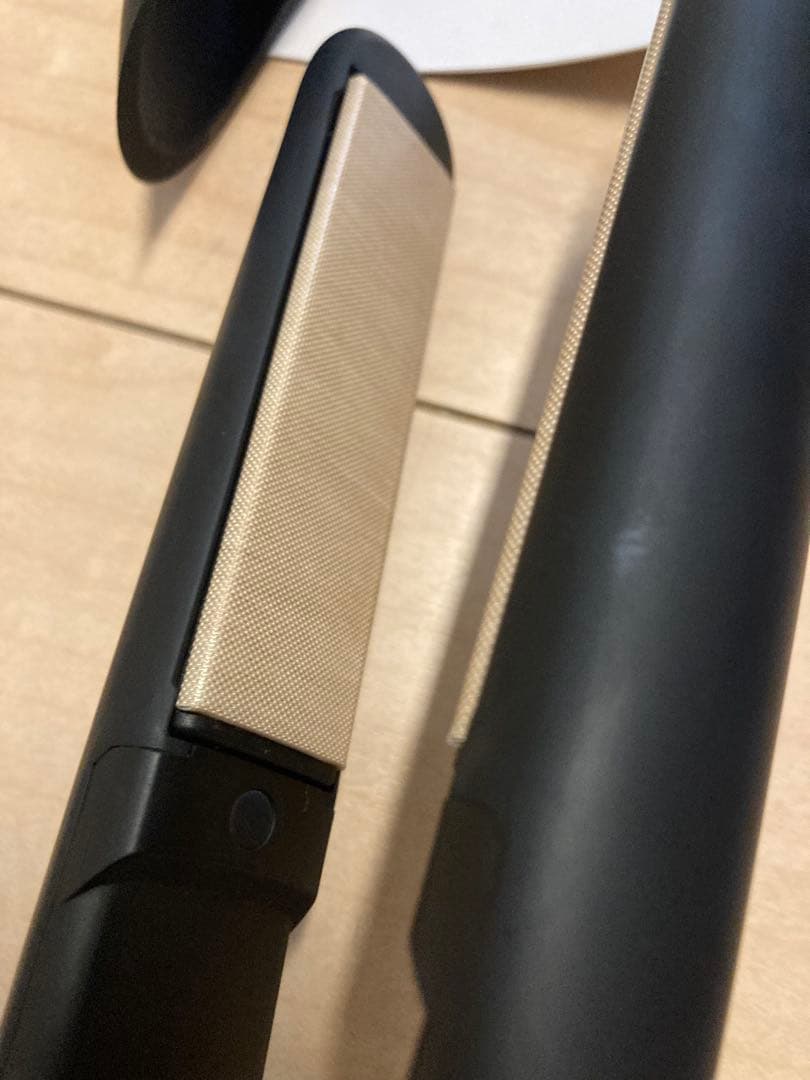 キヌジヨ ストレートヘアアイロン DS200-BK