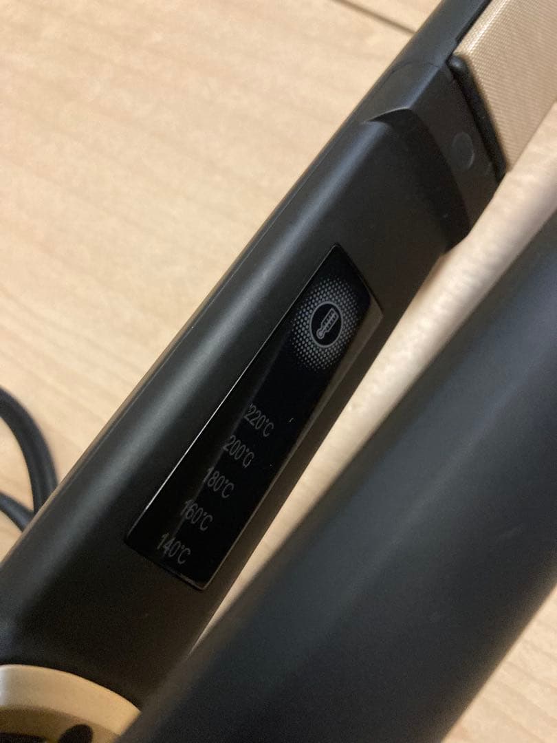 キヌジヨ ストレートヘアアイロン DS200-BK