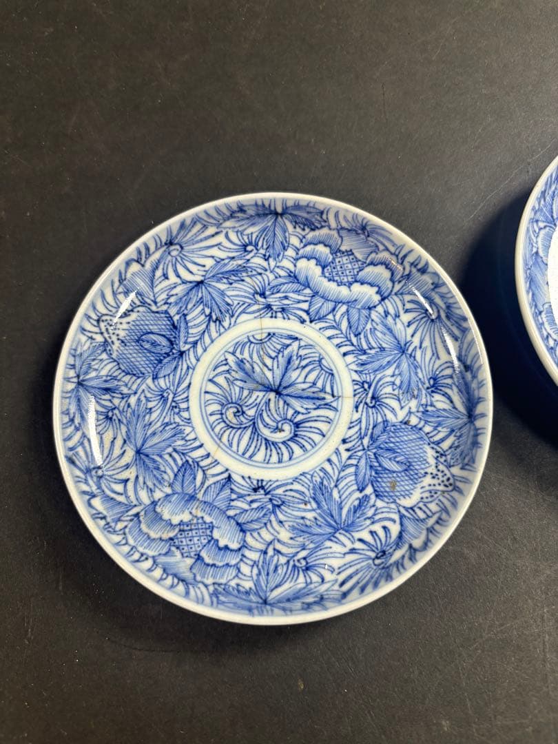 135 伊万里　線描き　花　小皿　古伊万里　鍋島　九谷