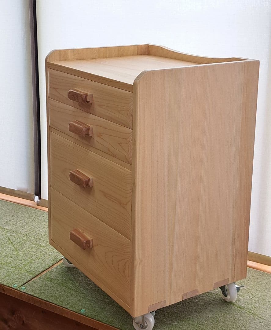 NIKE 様へ ご注文いただきました ワゴンが 完成しました。