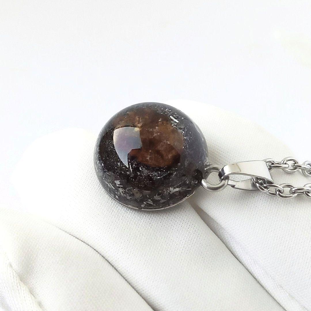 隕石の中でも桁外れの強力なパワーを持つといわれるセリコパラサイトのオルゴナイト①