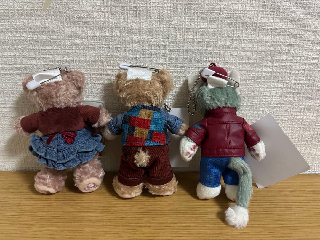 ダッフィー シェリーメイ　ジェラトーニ 2016 スウィートダッフィー バッジ