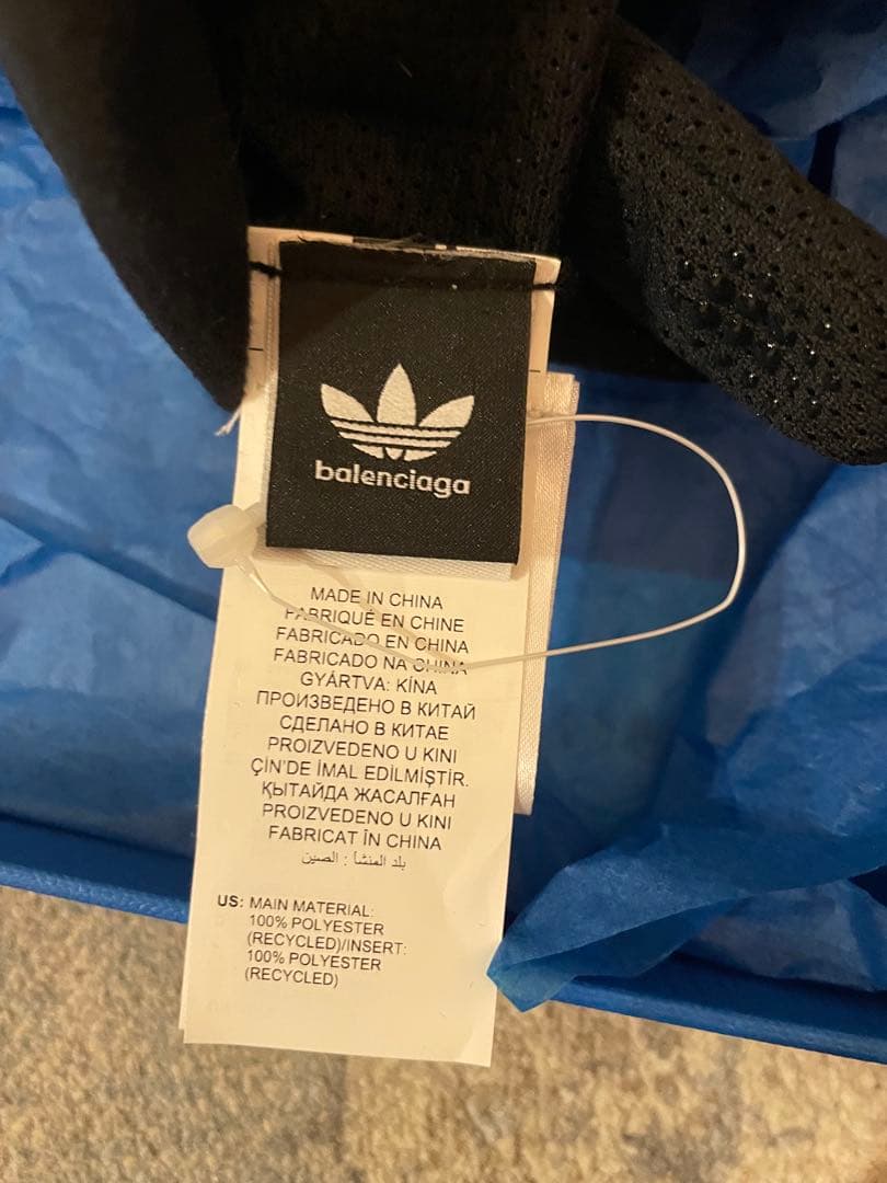 BALENCIAGA Adidas 手袋　正規品新品