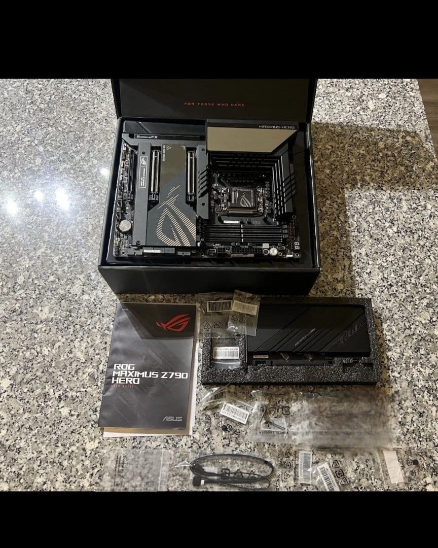 ROG MAXIMUS Z790 HERO マザーボード