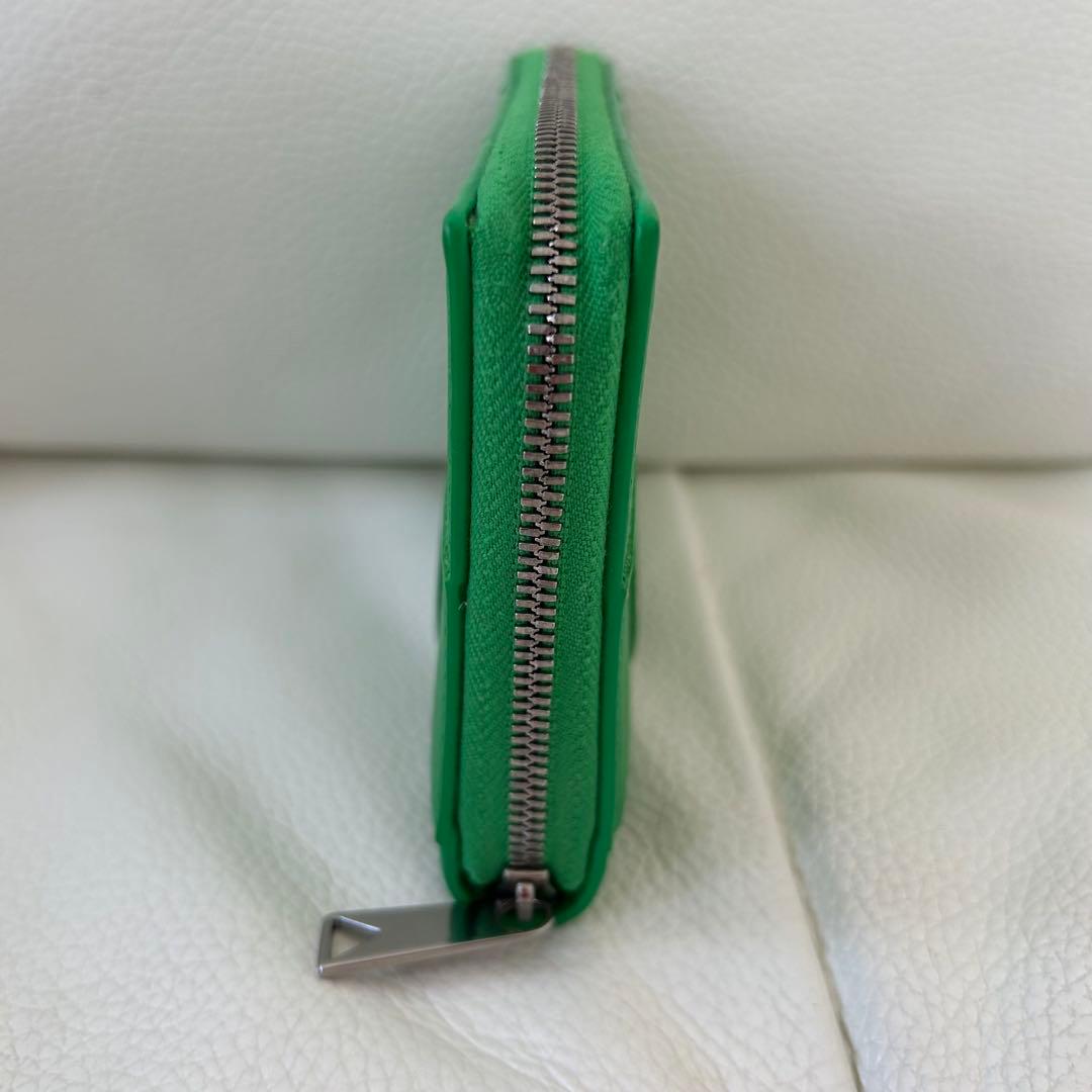 ボッテガヴェネタ 二つ折り財布 ジップ