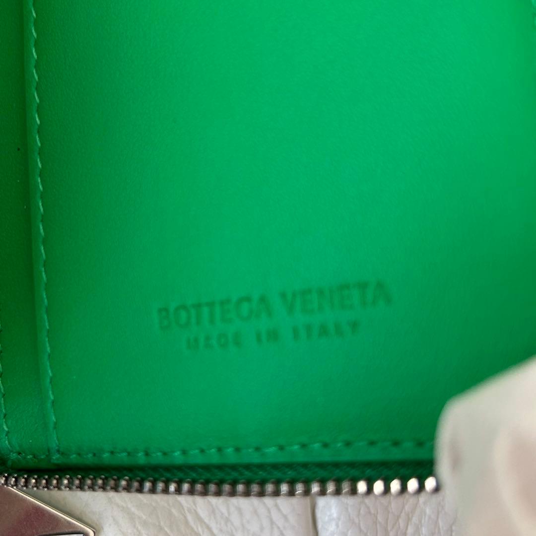 ボッテガヴェネタ 二つ折り財布 ジップ