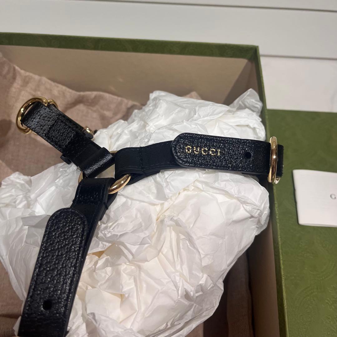 【新品】GUCCI 犬 ハーネス ロゴ入り ペット ブラックレザー ゴールド