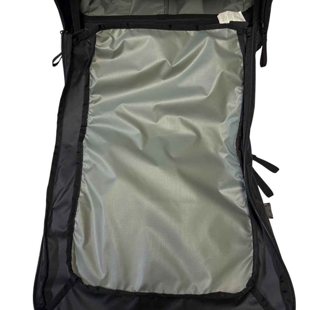 【美品】モンベル キャリーケース トラベルバッグ 旅行用 出張用 黒