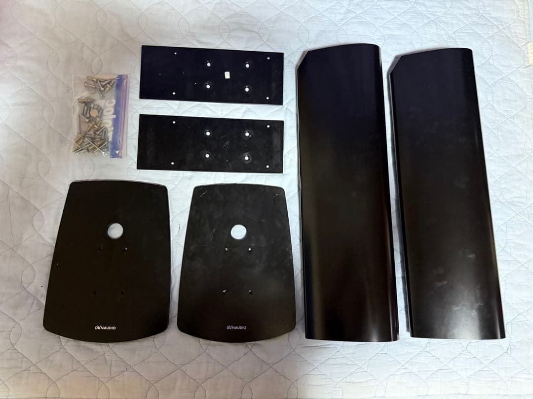 Dynaudio　ディナウディオ　スピーカースタンド
