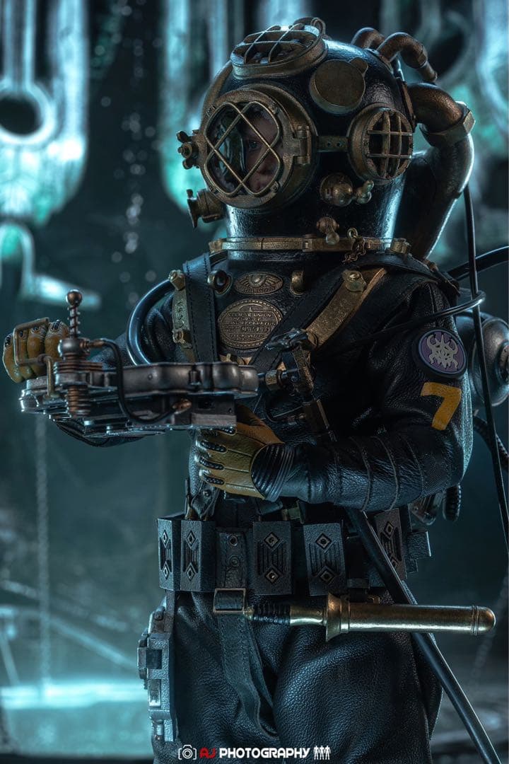 Darkcrowntoys Gareth 1/6潜水用ヘルメットダイカスト 本革