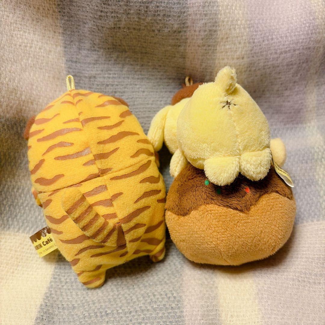 ポムポムプリンカフェ　マスコット　トラとタコヤキ