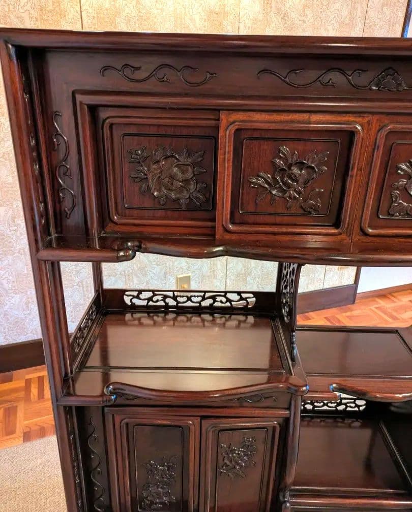 木製彫刻装飾収納棚　茶箪笥　飾り棚