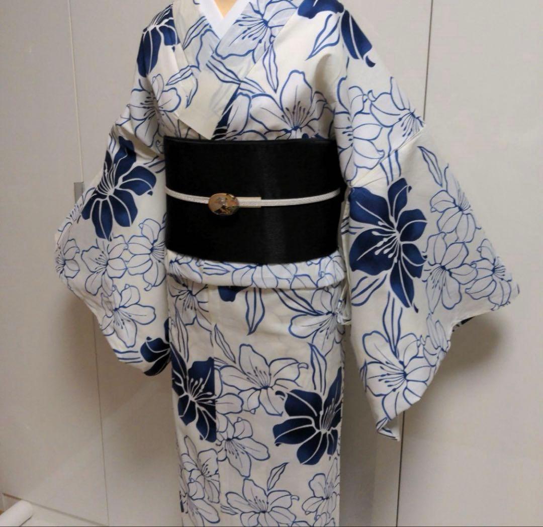 浴衣　ゆかた Mサイズ　ユカタ 綿100%　白✖️ネイビー 花 浴衣単品販売 M