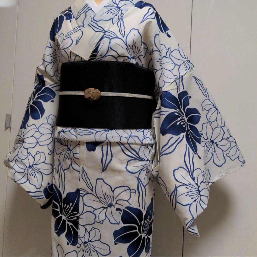 浴衣　ゆかた Mサイズ　ユカタ 綿100%　白✖️ネイビー 花 浴衣単品販売 M