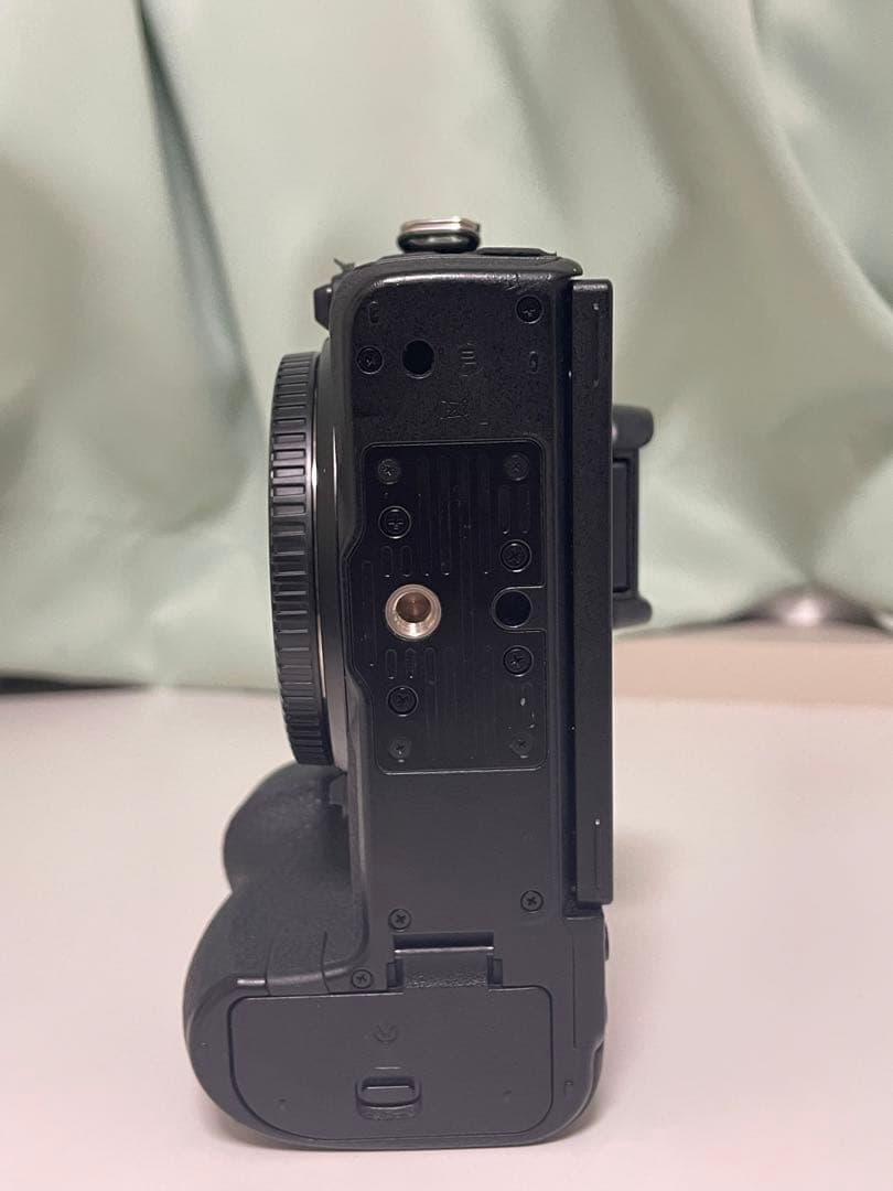 Nikon Z6 ミラーレスカメラ 中古 ボディ　シャッター数 6965