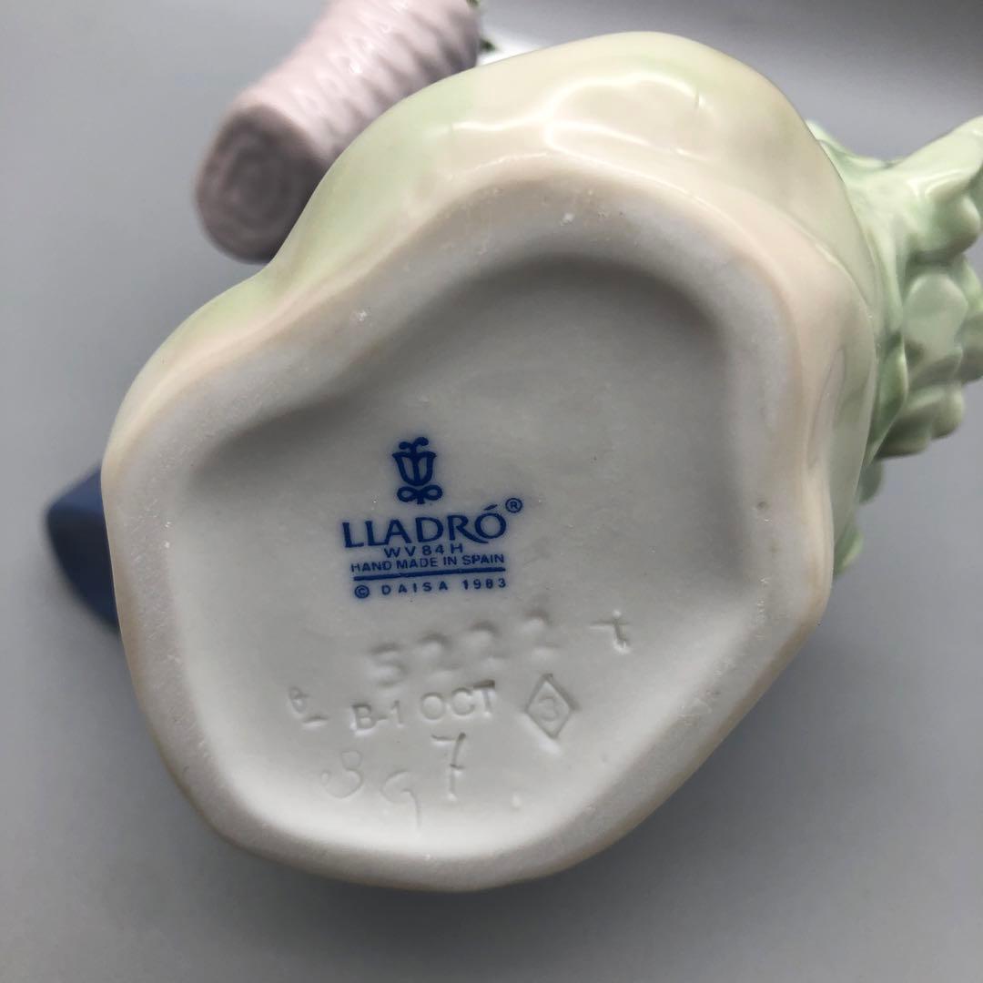 新品未使用LLADROリヤドロ少女磁器人形きれいな花ばかり箱&保証書付ビンテージ