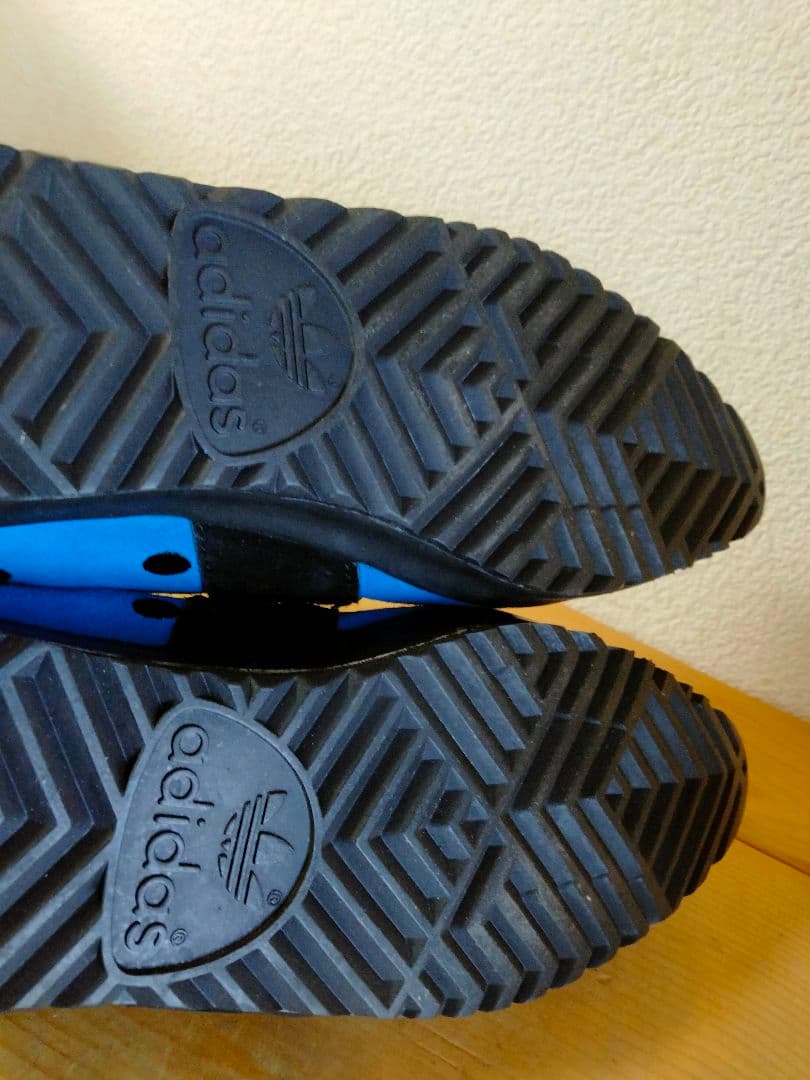 アディダスオリジナルス　JEREMY　SCOTT　フロントジップ　　シューズ