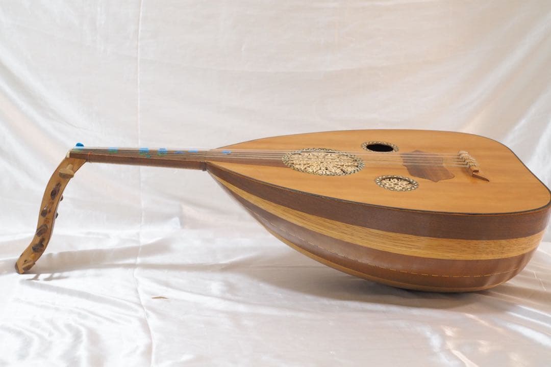 ウード 本体 ソフトケース付 中東楽器 民族楽器 弦楽器